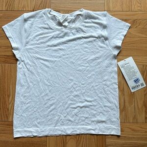 NWT lululemon training to be ss